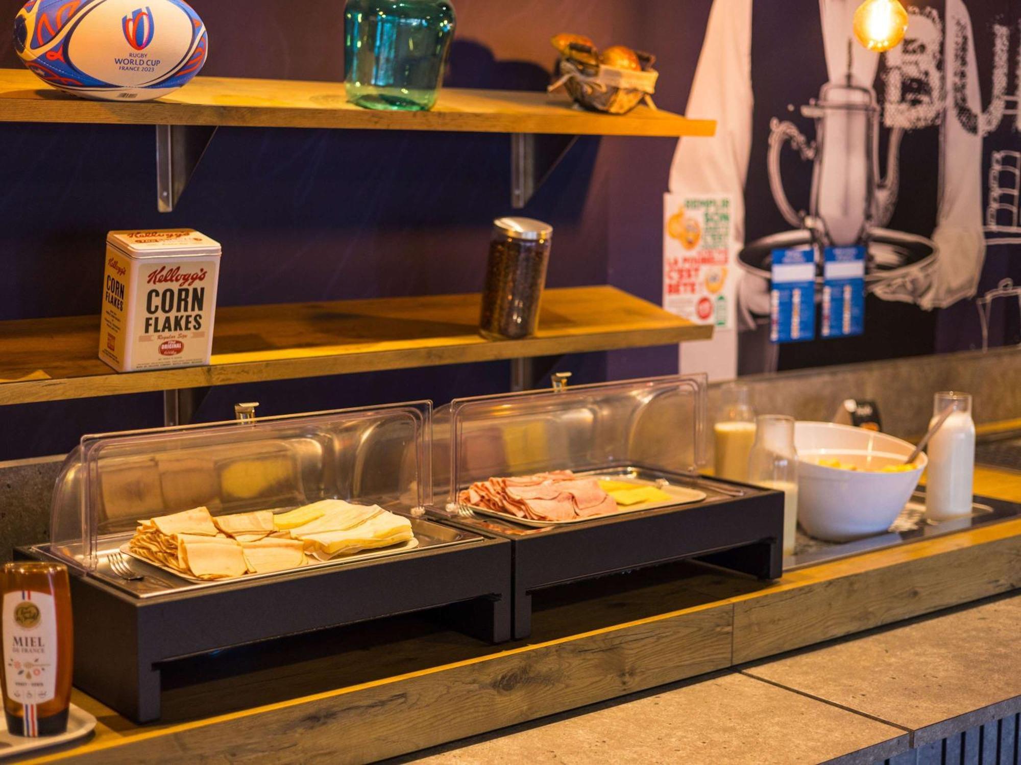 Ibis Budget Issy Les Moulineaux Paris Ouest Bagian luar foto