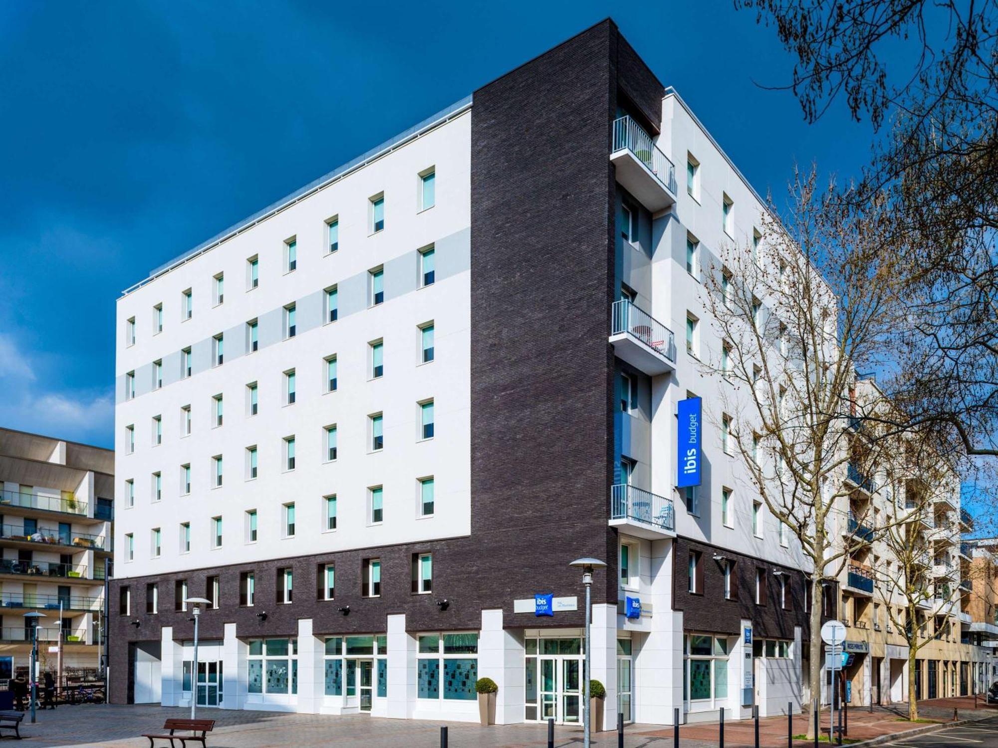 Ibis Budget Issy Les Moulineaux Paris Ouest Bagian luar foto
