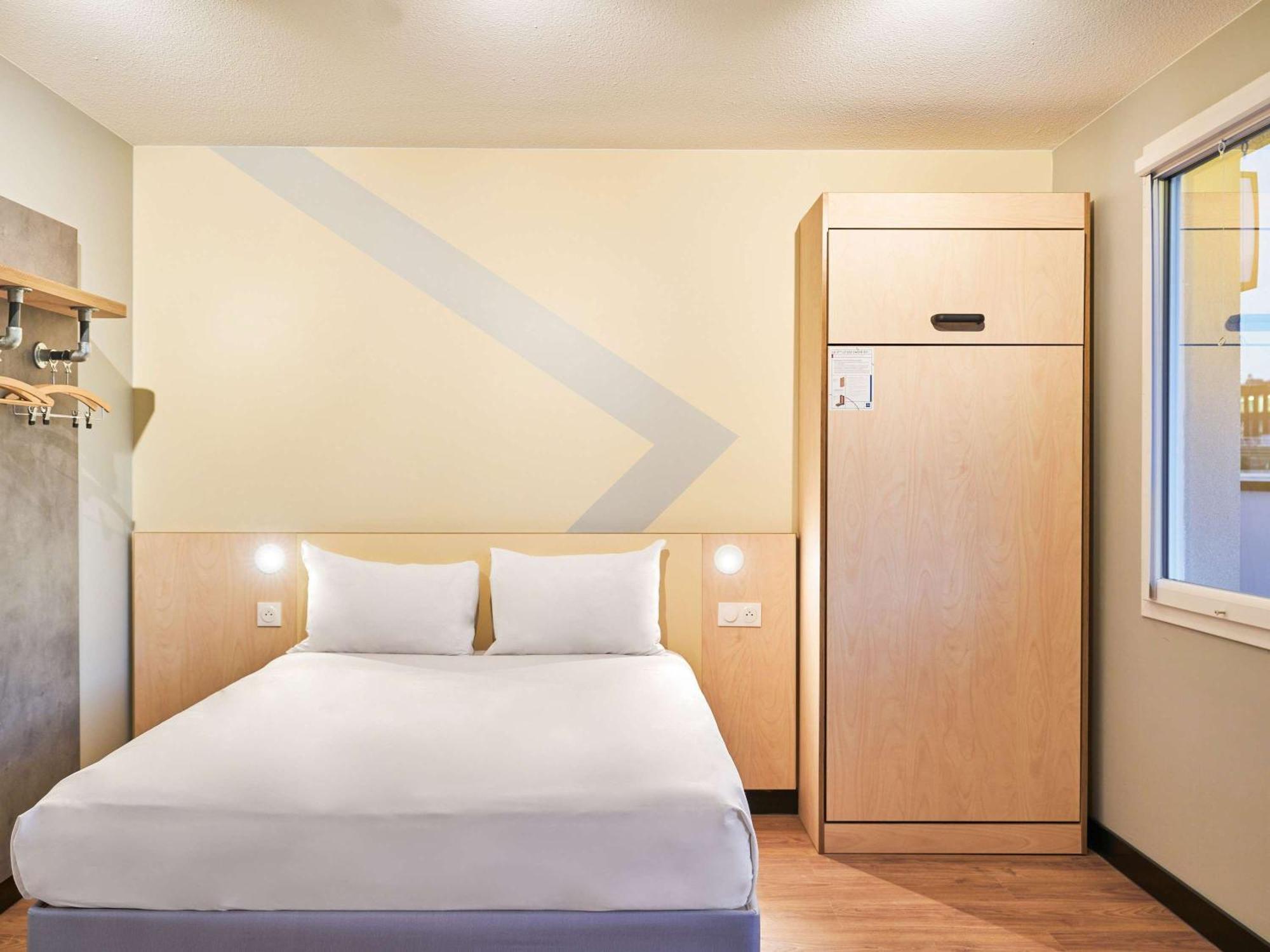 Ibis Budget Issy Les Moulineaux Paris Ouest Bagian luar foto